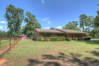 303 Clements Rd in Queen City, TX - Building Photo - Building Photo