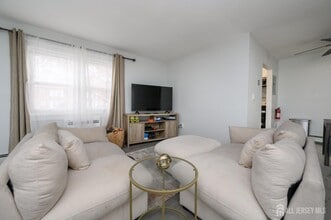 289 Main St in Spotswood, NJ - Building Photo - Building Photo