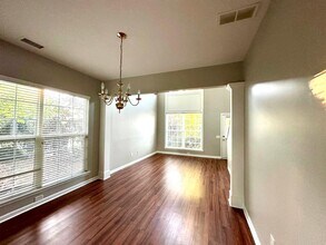 3304 Mannington Dr in Charlotte, NC - Building Photo - Building Photo