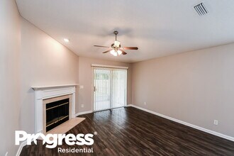 1759 Saw Lake Drive in Middleburg, FL - Foto de edificio - Building Photo