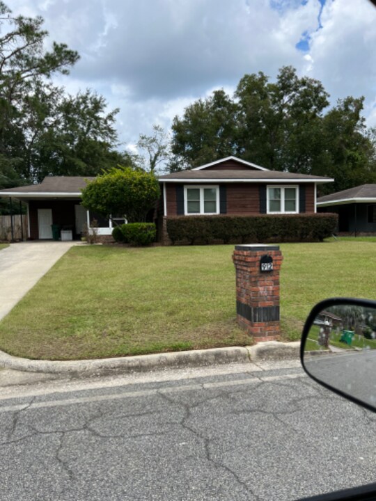 912 E Brookwood Pl in Valdosta, GA - Building Photo