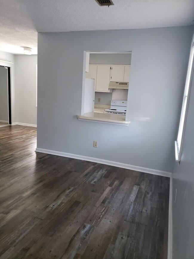 property at 333 Wrenfield Rd