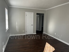 2060 Sharon Ln in Memphis, TN - Foto de edificio - Building Photo
