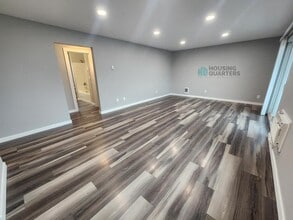 12421 E Riverside Ave in Spokane Valley, WA - Building Photo - Building Photo