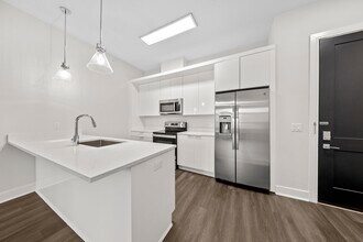 121 34th St in Union City, NJ - Building Photo - Building Photo