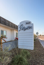 Playton Place in Phoenix, AZ - Building Photo - Building Photo