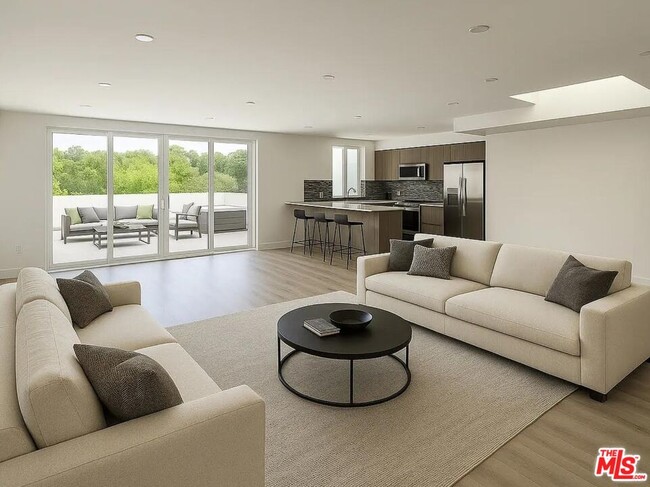 4806 Sylmar Ave in Los Angeles, CA - Building Photo - Building Photo