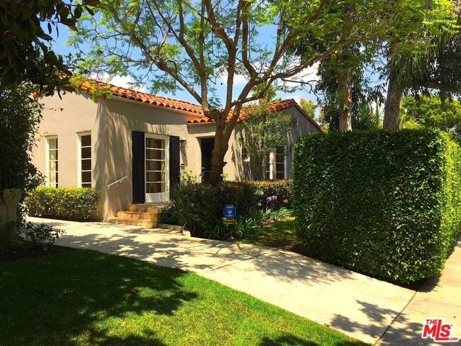 property at 9019 Rosewood Ave