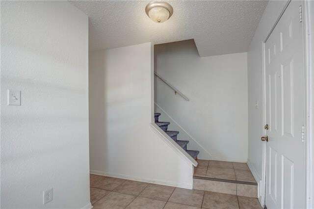 44 Carriage Ln in Destrehan, LA - Foto de edificio - Building Photo