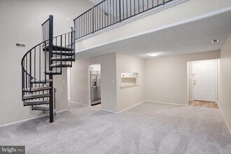 4420B Aberdeen Dr in Mount Laurel, NJ - Building Photo - Building Photo