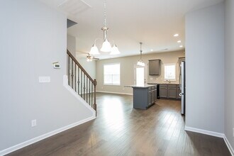 395 Crawford Pkwy in Clayton, NC - Building Photo - Building Photo