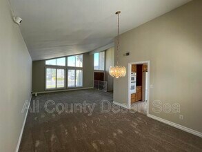 6822 Lafayette Dr in Huntington Beach, CA - Building Photo - Building Photo