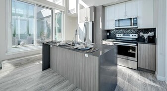 Central Tower Apartments in Edmonton, AB - Building Photo