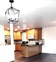 8 Neff Rd in Hampton, CT - Building Photo - Building Photo