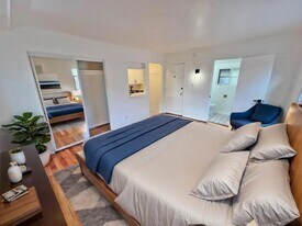 1221 N Sweetzer Ave in West Hollywood, CA - Building Photo