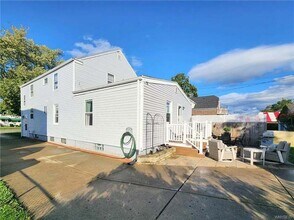 161 Kimberly Ave, Unit Lower in Buffalo, NY - Foto de edificio - Building Photo