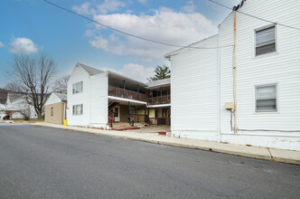 435 W Main St in Pen Argyl, PA - Building Photo - Building Photo