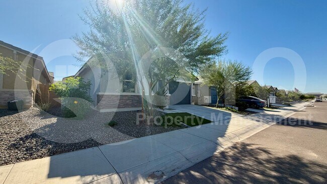 6733 W Vly Vw Dr in Phoenix, AZ - Building Photo - Building Photo