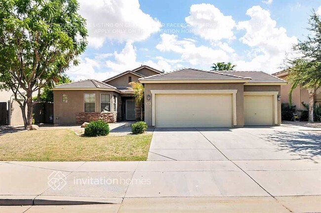 3127 S Benton Cir