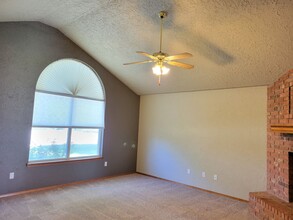 2229 Country Meadows Dr in Clovis, NM - Building Photo - Building Photo