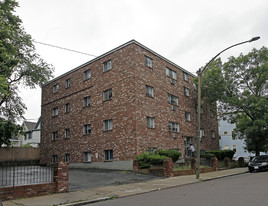 106 Wrentham St Apartments