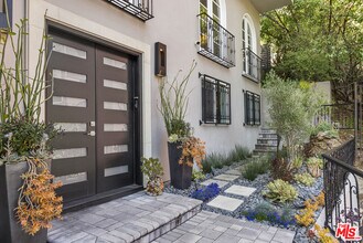 2422 Cazaux Pl in Los Angeles, CA - Building Photo - Building Photo