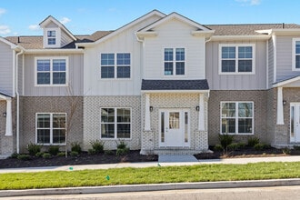 Stadium Townhomes in Hendersonville, TN - Foto de edificio - Building Photo