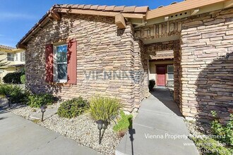 2175 Red Setter Rd in Rocklin, CA - Building Photo - Building Photo