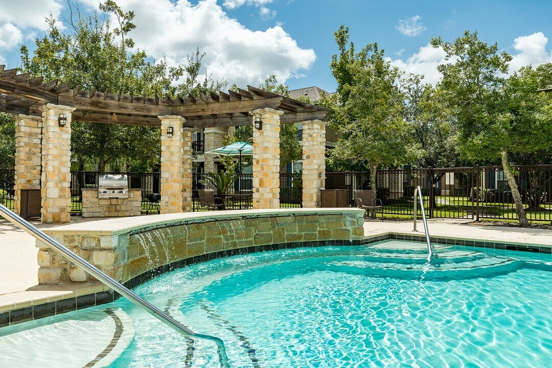 Edgewater in Lake Jackson, TX - Foto de edificio