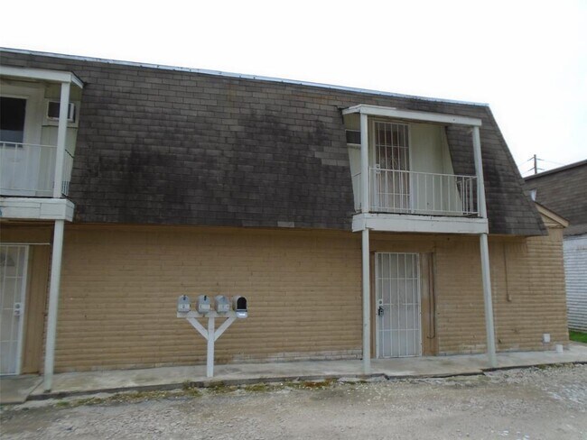 property at 12090 Beechnut St