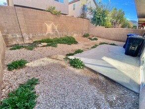 287 Fringe Ruff Dr in Las Vegas, NV - Building Photo - Building Photo