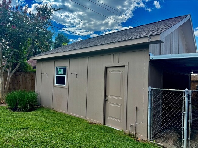 property at 2206 Tannehill Dr