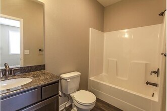 806 E Loren St in Springfield, MO - Building Photo - Building Photo