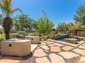 2395 E Desert Broom Pl in Chandler, AZ - Building Photo - Building Photo