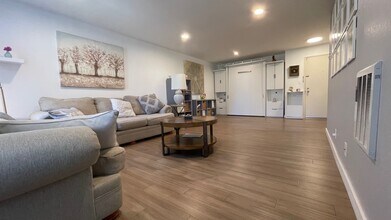 1171 Compass Ln in Foster City, CA - Building Photo - Building Photo