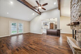 1926 Woodland Springs St in Houston, TX - Building Photo - Building Photo