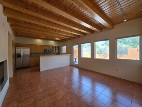 613 Avenida Celaya in Santa Fe, NM - Building Photo - Building Photo