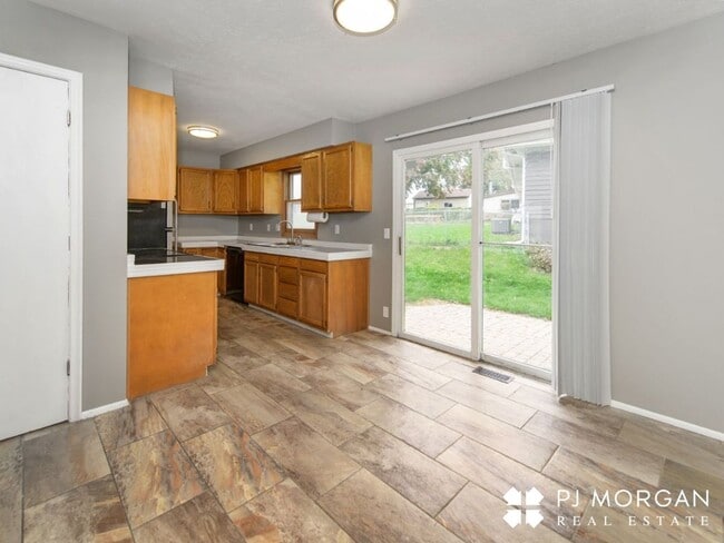 1409 Thomas Dr in Bellevue, NE - Building Photo - Building Photo