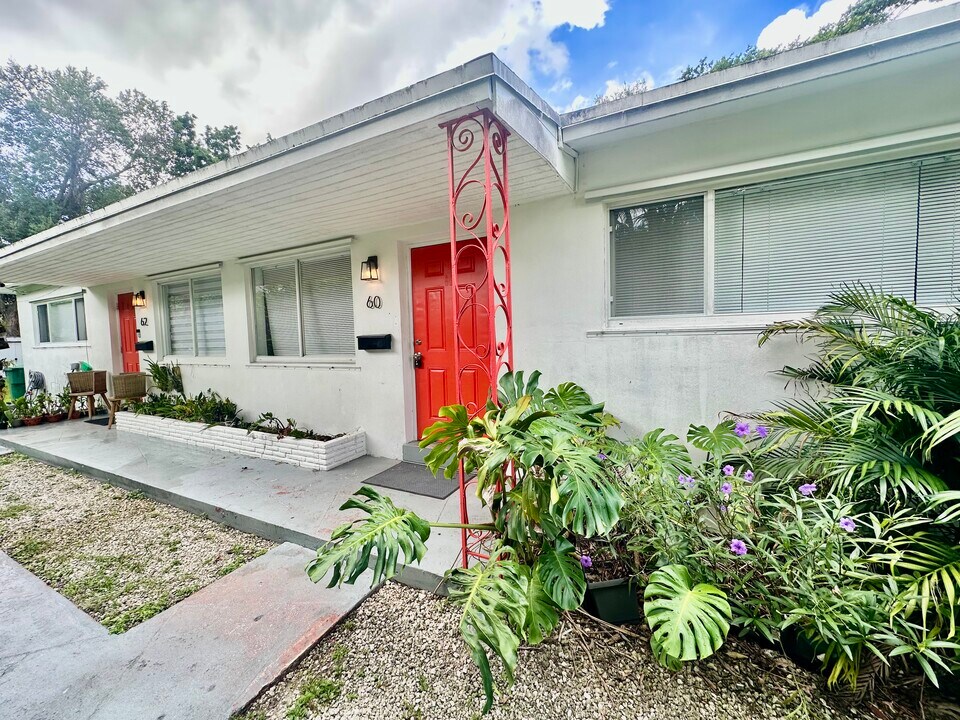 60 NW 42nd St, Unit 60 NW 42 St in Miami, FL - Building Photo
