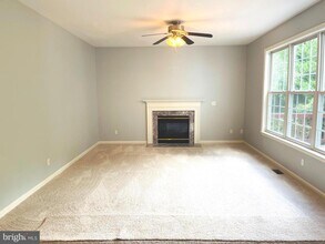 9 Scarlet Oak Cir in Stafford, VA - Building Photo - Building Photo