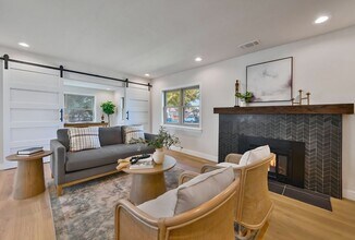345 J St in Lincoln, CA - Building Photo - Building Photo