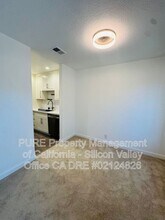 2290 Sun Glory Ln in San Jose, CA - Building Photo - Building Photo