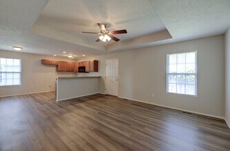2437 E Willow St in Republic, MO - Building Photo - Building Photo