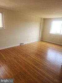 3324 Primrose Rd photo'