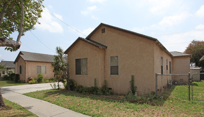 18401-18409 Arline Ave in Artesia, CA - Building Photo - Building Photo