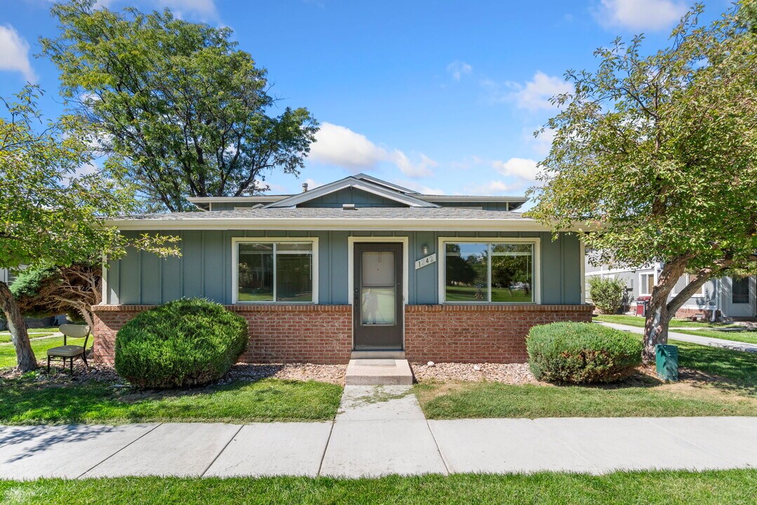 1242 S Uvalda St in Aurora, CO - Building Photo