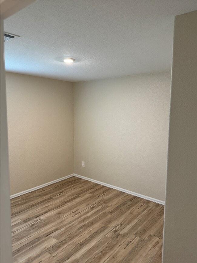 property at 17591 Longwood Trce Ln