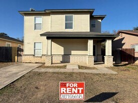 5331 Bakersfield St in San Antonio, TX - Building Photo