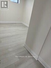 376 Valleyway Dr in Brampton, ON - Building Photo - Building Photo