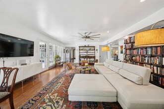 8600 Inwood Rd in Dallas, TX - Building Photo - Building Photo